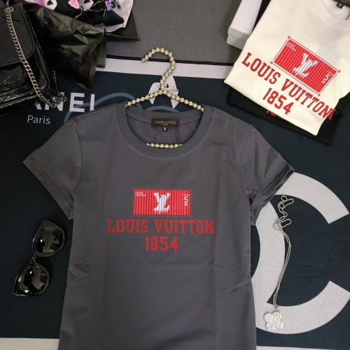 Cheap Louis Vuitton LV T-Shirts Short Sleeved For Women #1231041 Replica Wholesale [$32.00 USD] [ITEM#1231041] on Replica Louis Vuitton LV T-Shirts