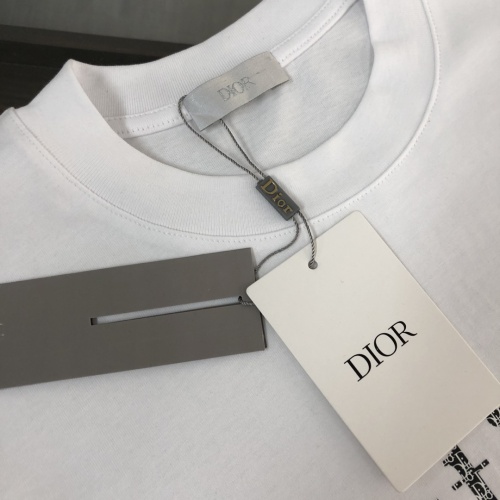 Cheap Christian Dior T-Shirts Short Sleeved For Unisex #1231570 Replica Wholesale [$40.00 USD] [ITEM#1231570] on Replica Christian Dior T-Shirts