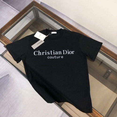 Cheap Christian Dior T-Shirts Short Sleeved For Unisex #1231571 Replica Wholesale [$40.00 USD] [ITEM#1231571] on Replica Christian Dior T-Shirts