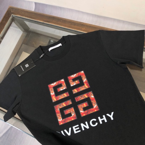 Cheap Givenchy T-Shirts Short Sleeved For Unisex #1231590 Replica Wholesale [$40.00 USD] [ITEM#1231590] on Replica Givenchy T-Shirts