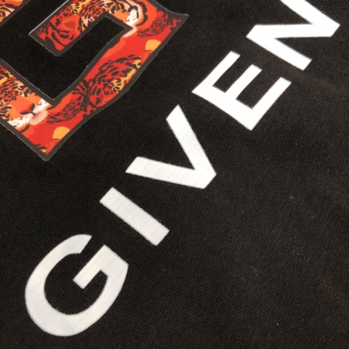 Cheap Givenchy T-Shirts Short Sleeved For Unisex #1231590 Replica Wholesale [$40.00 USD] [ITEM#1231590] on Replica Givenchy T-Shirts