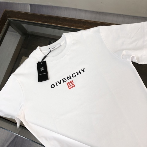 Cheap Givenchy T-Shirts Short Sleeved For Unisex #1231591 Replica Wholesale [$40.00 USD] [ITEM#1231591] on Replica Givenchy T-Shirts