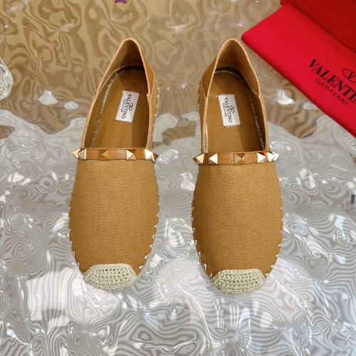 Cheap Valentino Casual Shoes For Women #1232031 Replica Wholesale [$102.00 USD] [ITEM#1232031] on Replica Valentino Casual Shoes