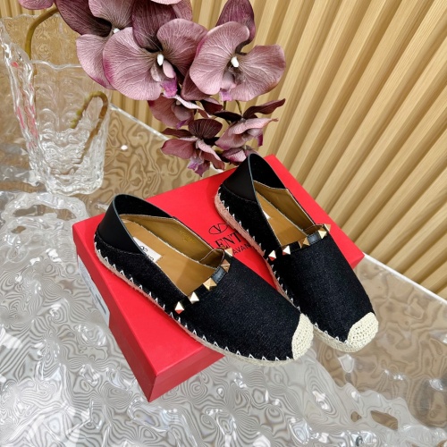 Cheap Valentino Casual Shoes For Women #1232037 Replica Wholesale [$102.00 USD] [ITEM#1232037] on Replica Valentino Casual Shoes