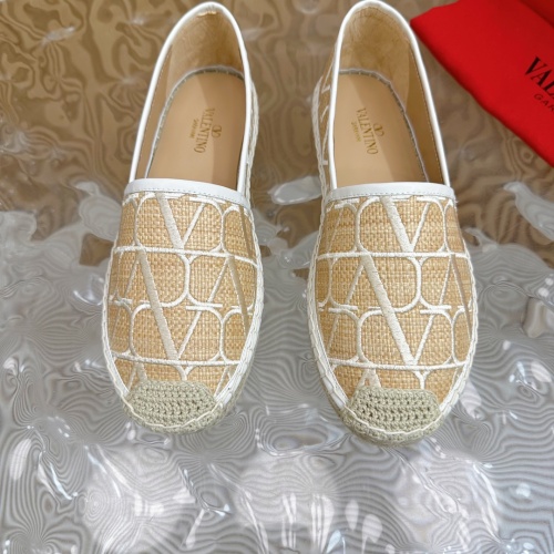 Cheap Valentino Casual Shoes For Women #1232043 Replica Wholesale [$102.00 USD] [ITEM#1232043] on Replica Valentino Casual Shoes