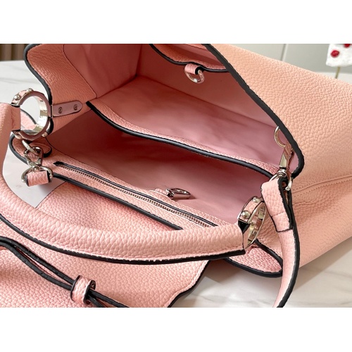 Cheap Louis Vuitton AAA Quality Messenger Bags For Women #1233168 Replica Wholesale [$76.00 USD] [ITEM#1233168] on Replica Louis Vuitton AAA Quality Messenger Bags