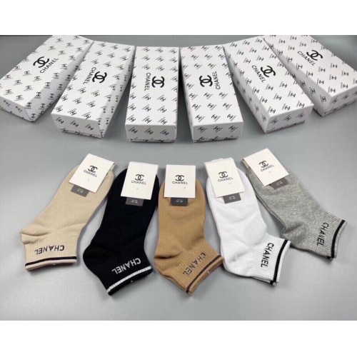 Cheap Chanel Socks For Women #1233447 Replica Wholesale [$27.00 USD] [ITEM#1233447] on Replica Chanel Socks