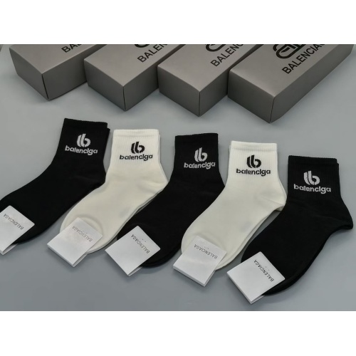 Cheap Balenciaga Socks #1233451 Replica Wholesale [$25.00 USD] [ITEM#1233451] on Replica Balenciaga Socks