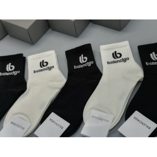 Cheap Balenciaga Socks #1233451 Replica Wholesale [$25.00 USD] [ITEM#1233451] on Replica Balenciaga Socks