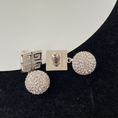 Cheap Givenchy Earrings For Women #1234062 Replica Wholesale [$32.00 USD] [ITEM#1234062] on Replica Givenchy Earrings