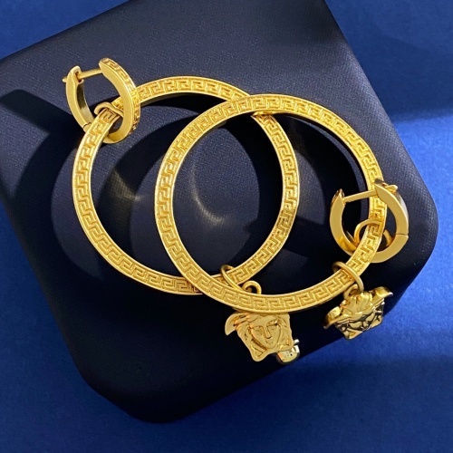 Cheap Versace Earrings For Women #1234173 Replica Wholesale [$32.00 USD] [ITEM#1234173] on Replica Versace Earrings