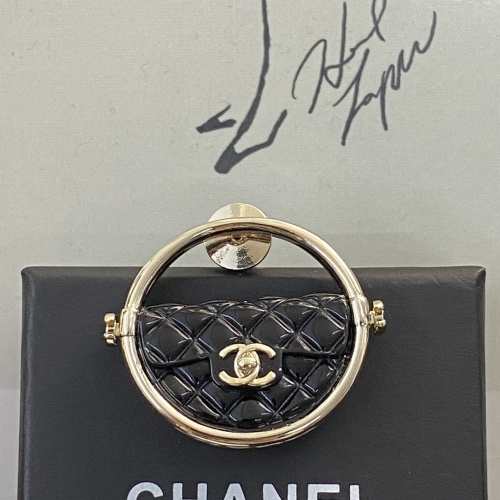 Cheap Chanel Brooches For Women #1234183 Replica Wholesale [$29.00 USD] [ITEM#1234183] on Replica Chanel Brooches