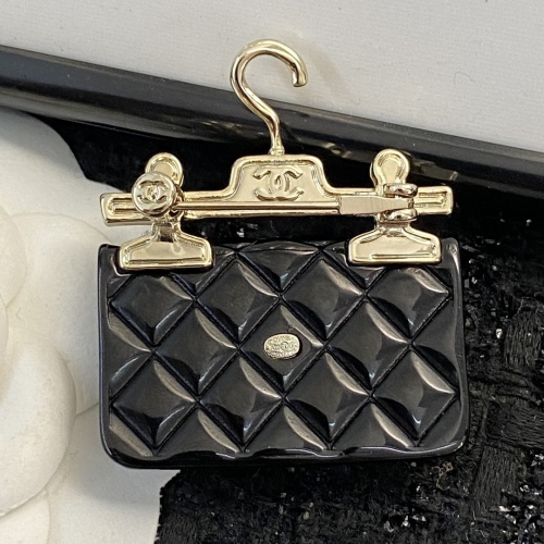 Cheap Chanel Brooches For Women #1234184 Replica Wholesale [$32.00 USD] [ITEM#1234184] on Replica Chanel Brooches