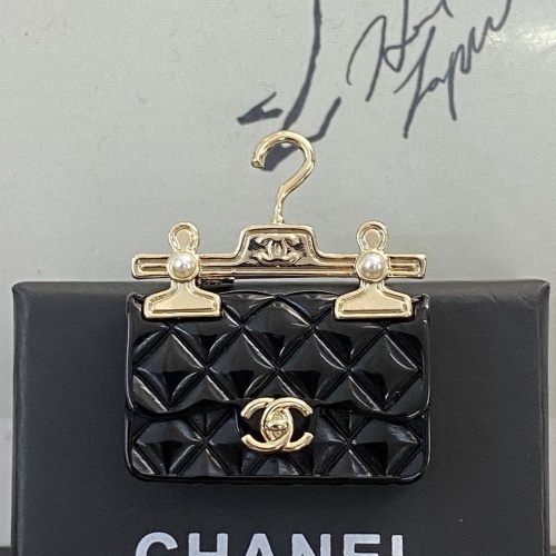 Cheap Chanel Brooches For Women #1234184 Replica Wholesale [$32.00 USD] [ITEM#1234184] on Replica Chanel Brooches