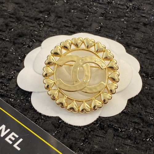 Cheap Chanel Brooches For Women #1234185 Replica Wholesale [$29.00 USD] [ITEM#1234185] on Replica Chanel Brooches