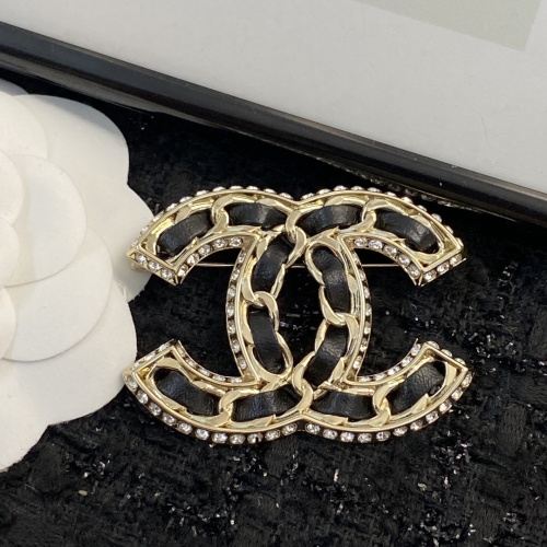 Cheap Chanel Brooches For Women #1234186 Replica Wholesale [$36.00 USD] [ITEM#1234186] on Replica Chanel Brooches