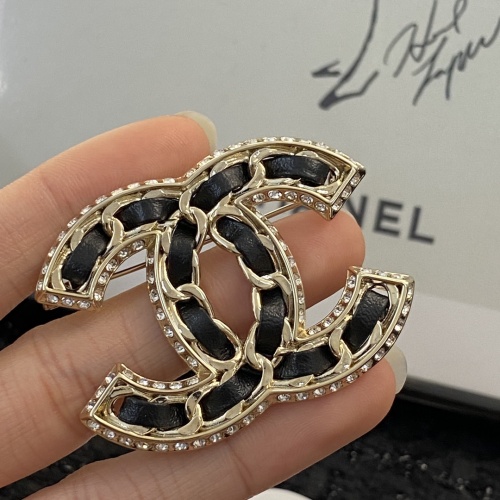 Cheap Chanel Brooches For Women #1234186 Replica Wholesale [$36.00 USD] [ITEM#1234186] on Replica Chanel Brooches