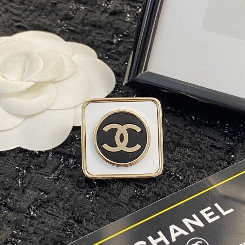 Cheap Chanel Brooches For Women #1234189 Replica Wholesale [$29.00 USD] [ITEM#1234189] on Replica Chanel Brooches