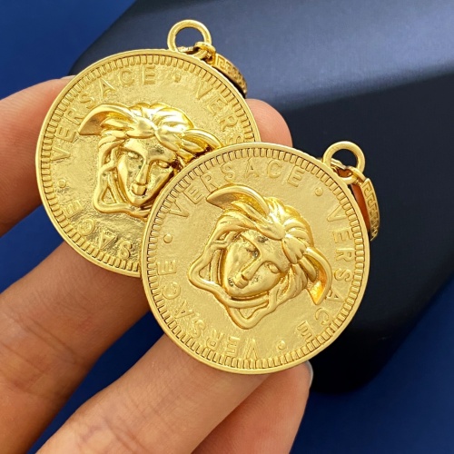 Cheap Versace Earrings For Women #1234376 Replica Wholesale [$32.00 USD] [ITEM#1234376] on Replica Versace Earrings