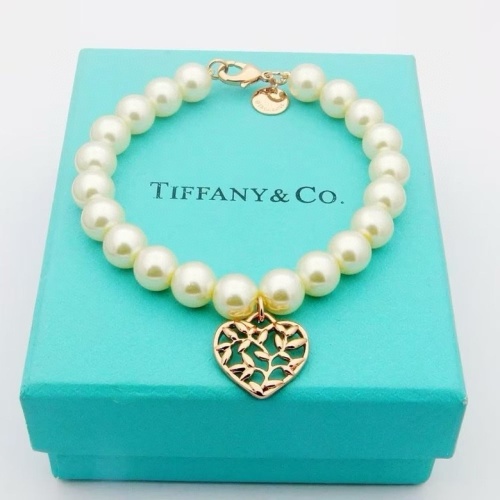 Cheap Tiffany Bracelets For Women #1234703 Replica Wholesale [$25.00 USD] [ITEM#1234703] on Replica Tiffany Bracelets