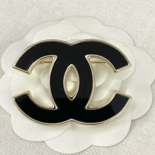 Cheap Chanel Brooches For Women #1234753 Replica Wholesale [$32.00 USD] [ITEM#1234753] on Replica Chanel Brooches