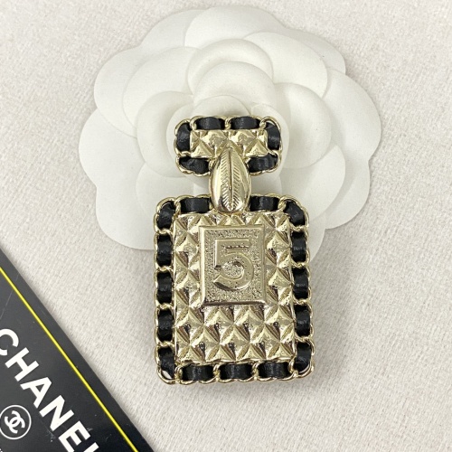 Cheap Chanel Brooches For Women #1234755 Replica Wholesale [$32.00 USD] [ITEM#1234755] on Replica 