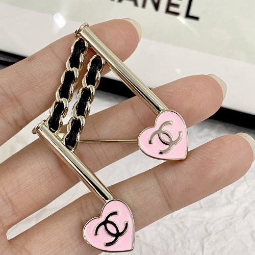 Cheap Chanel Brooches For Women #1234756 Replica Wholesale [$36.00 USD] [ITEM#1234756] on Replica Chanel Brooches