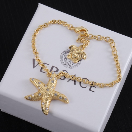 Cheap Versace Bracelets #1234789 Replica Wholesale [$27.00 USD] [ITEM#1234789] on Replica Versace Bracelets