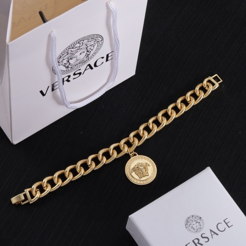 Cheap Versace Jewelry Set #1234799 Replica Wholesale [$60.00 USD] [ITEM#1234799] on Replica Versace Jewelry Set