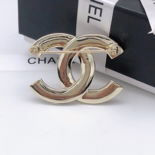 Cheap Chanel Brooches For Women #1234915 Replica Wholesale [$32.00 USD] [ITEM#1234915] on Replica Chanel Brooches