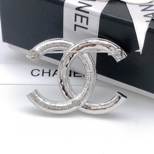 Cheap Chanel Brooches For Women #1234920 Replica Wholesale [$32.00 USD] [ITEM#1234920] on Replica Chanel Brooches