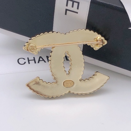 Cheap Chanel Brooches For Women #1234921 Replica Wholesale [$32.00 USD] [ITEM#1234921] on Replica Chanel Brooches