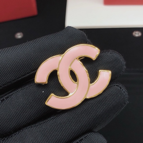 Cheap Chanel Brooches For Women #1234966 Replica Wholesale [$27.00 USD] [ITEM#1234966] on Replica Chanel Brooches