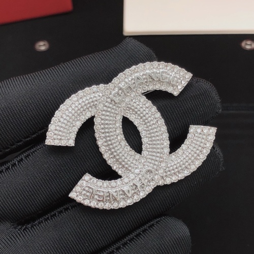 Cheap Chanel Brooches For Women #1234980 Replica Wholesale [$29.00 USD] [ITEM#1234980] on Replica Chanel Brooches