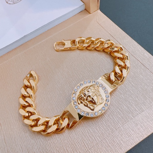 Cheap Versace Bracelets #1235015 Replica Wholesale [$52.00 USD] [ITEM#1235015] on Replica Versace Bracelets