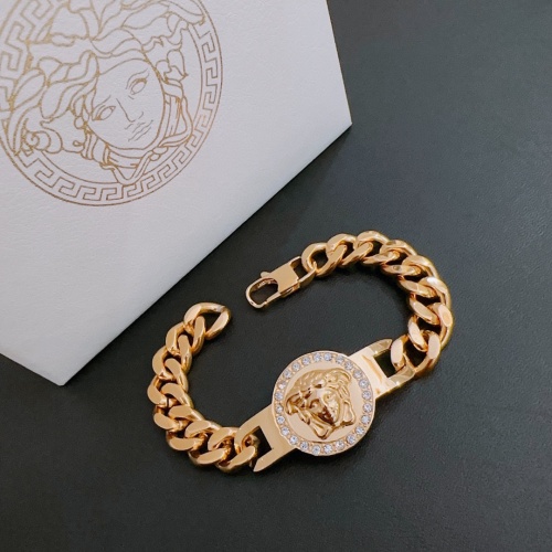 Cheap Versace Bracelets #1235015 Replica Wholesale [$52.00 USD] [ITEM#1235015] on Replica Versace Bracelets