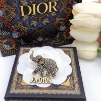 Cheap Christian Dior Brooches For Women #1224207 Replica Wholesale [$32.00 USD] [ITEM#1224207] on Replica Christian Dior Brooches