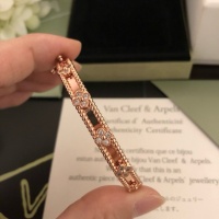 Cheap Van Cleef &amp; Arpels Bracelets For Women #1229488 Replica Wholesale [$34.00 USD] [ITEM#1229488] on Replica Van Cleef &amp; Arpels Bracelets