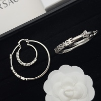 Cheap Versace Earrings For Women #1229942 Replica Wholesale [$34.00 USD] [ITEM#1229942] on Replica Versace Earrings