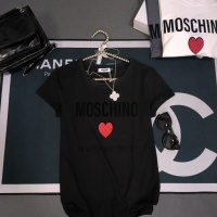 Moschino T-Shirts Short Sleeved For Women #1231019