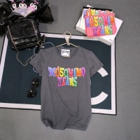 Moschino T-Shirts Short Sleeved For Women #1231050