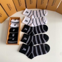 Cheap Burberry Socks #1232972 Replica Wholesale [$27.00 USD] [ITEM#1232972] on Replica Burberry Socks