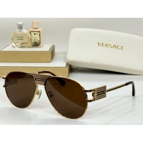 Versace AAA Quality Sunglasses #1235821