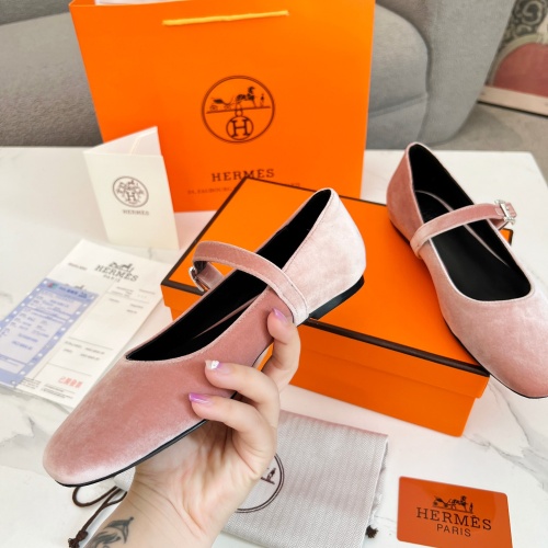 Cheap Hermes Flat Shoes For Women #1236591 Replica Wholesale [$98.00 USD] [ITEM#1236591] on Replica Hermes Flat Shoes