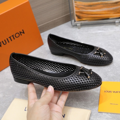 Cheap Louis Vuitton Flat Shoes For Women #1236758 Replica Wholesale [$112.00 USD] [ITEM#1236758] on Replica Louis Vuitton Flat Shoes