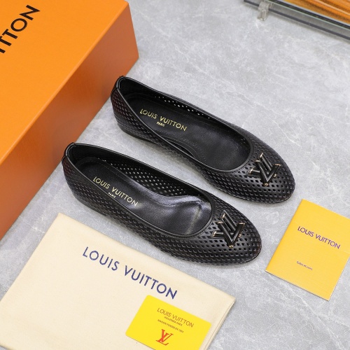 Cheap Louis Vuitton Flat Shoes For Women #1236758 Replica Wholesale [$112.00 USD] [ITEM#1236758] on Replica Louis Vuitton Flat Shoes