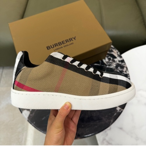 Cheap Burberry Casual Shoes For Men #1237450 Replica Wholesale [$76.00 USD] [ITEM#1237450] on Replica Burberry Casual Shoes