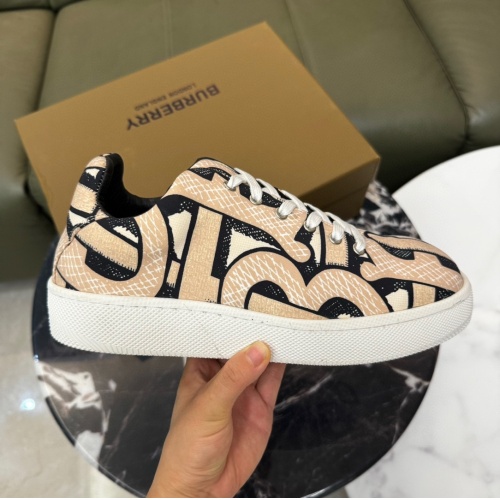 Cheap Burberry Casual Shoes For Men #1237452 Replica Wholesale [$76.00 USD] [ITEM#1237452] on Replica Burberry Casual Shoes