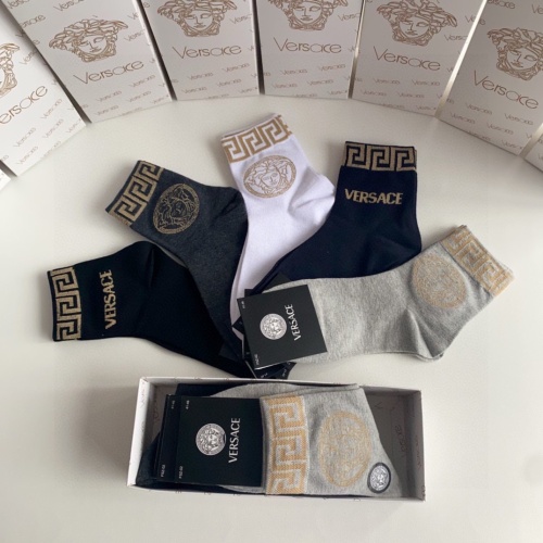 Cheap Versace Socks #1237739 Replica Wholesale [$25.00 USD] [ITEM#1237739] on Replica Versace Socks