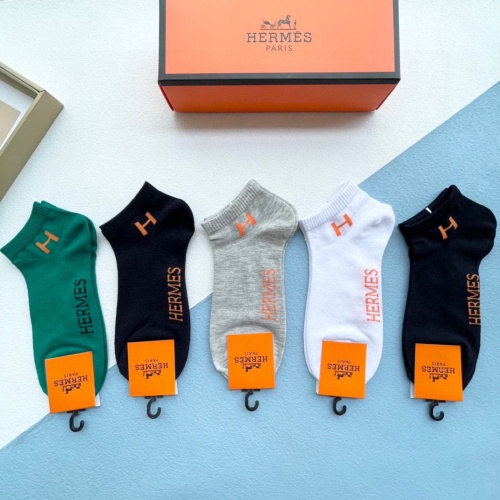 Cheap Hermes Socks #1237745 Replica Wholesale [$27.00 USD] [ITEM#1237745] on Replica Hermes Socks